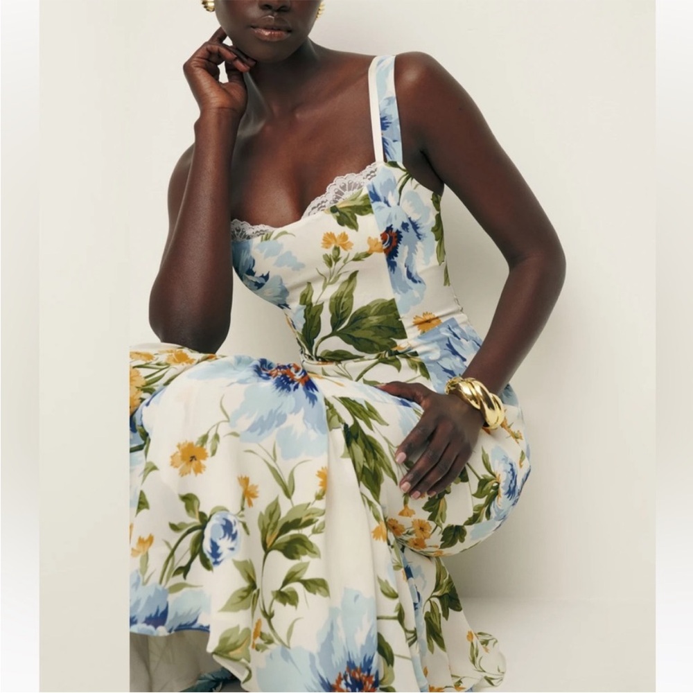 LEAVING CLOSET SOON - Reformation Irisa Dress - Stunning rare floral dress